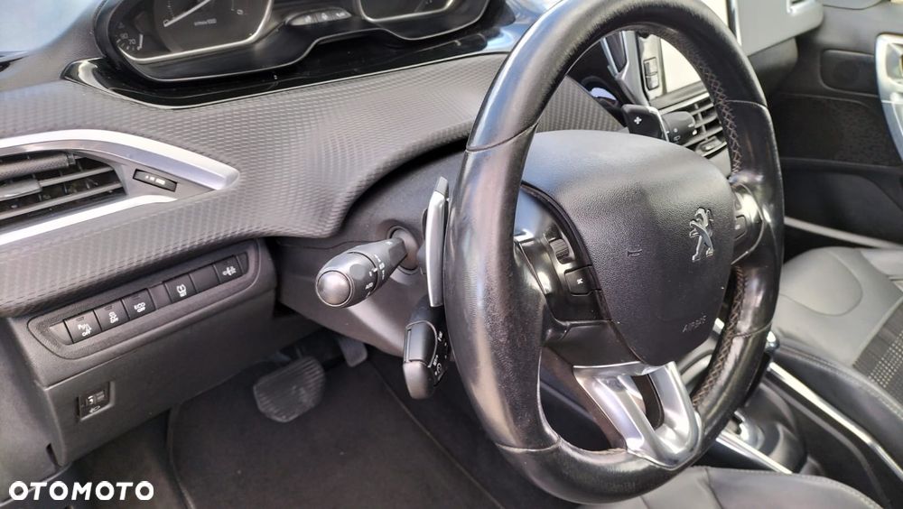 Peugeot 2008 - 12