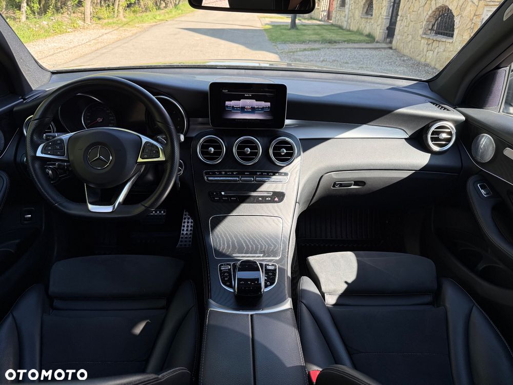 Mercedes-Benz GLC 220 d 4Matic 9G-TRONIC AMG Line - 20