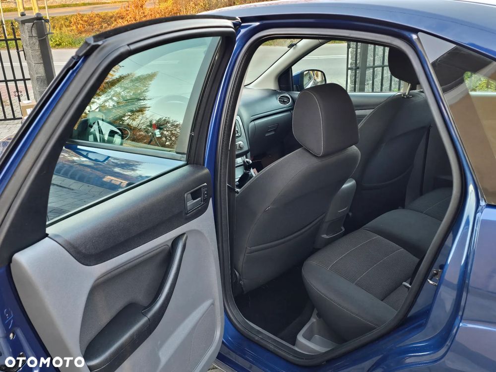 Ford Focus 1.8 Titanium - 19