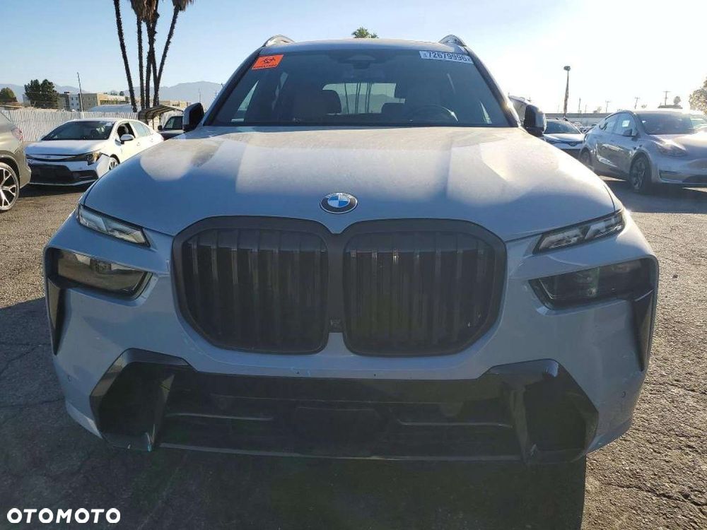BMW X7 - 6