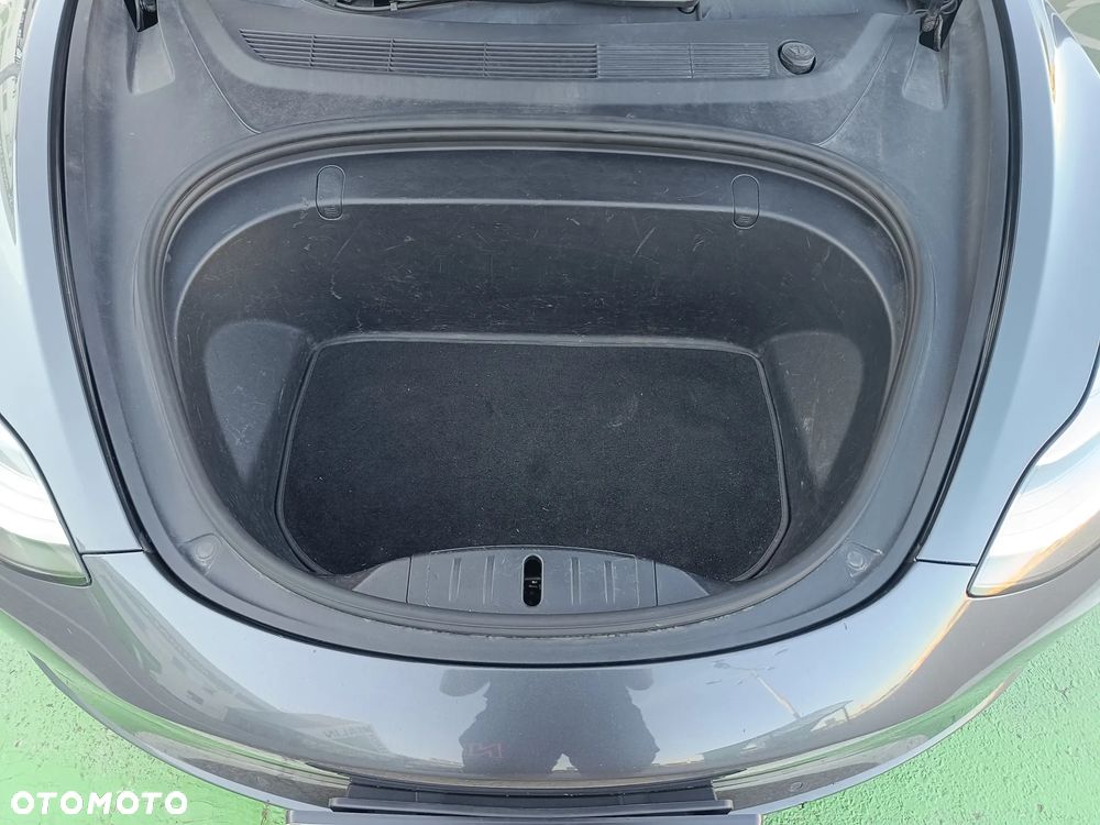 Tesla Model 3 - 23
