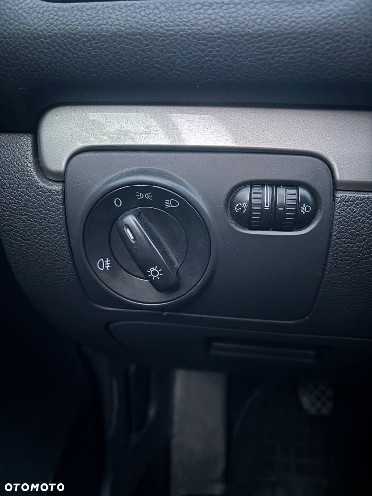 Volkswagen Golf 1.6 Highline - 18