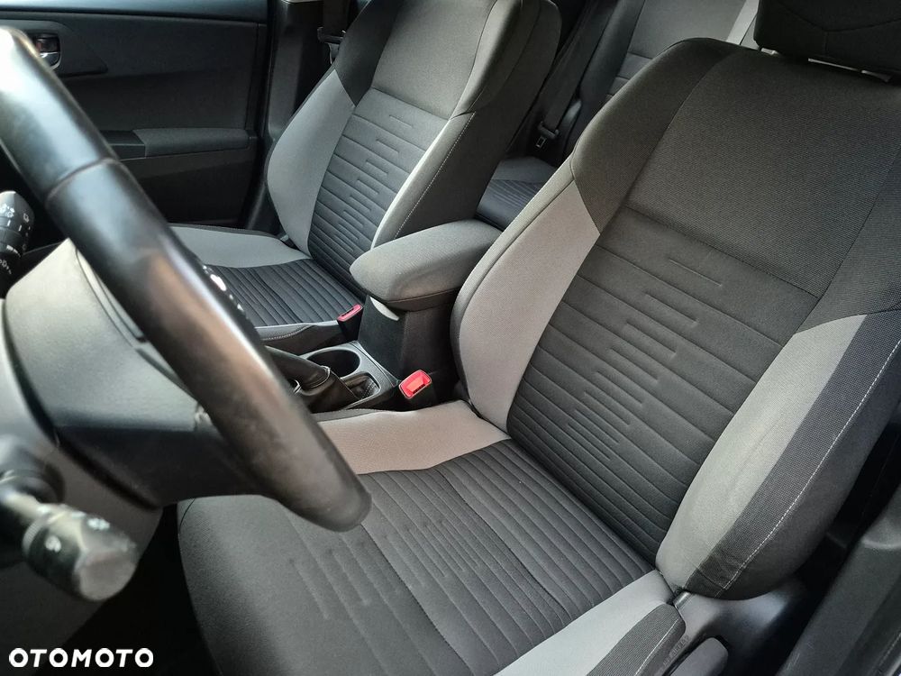 Toyota Auris - 18