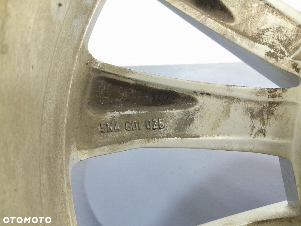 VW TIGUAN II FELGA ALUMINIOWA 5X112 7JX17 ET40 5NA601025 - 7