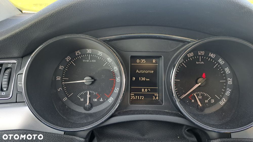 Skoda Superb 2.0 TDI DSG Exclusive - 14