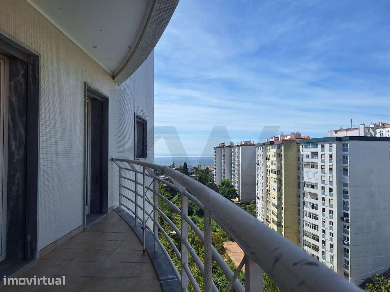 Apartamento T3 com varanda e garagem no L Towers, em Paço de Arcos - Grande imagem: 3/25