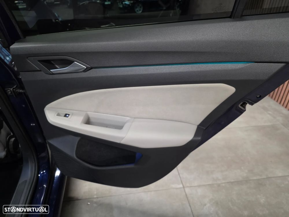 VW Golf 1.4 TSI e-Hybrid DSG - 26