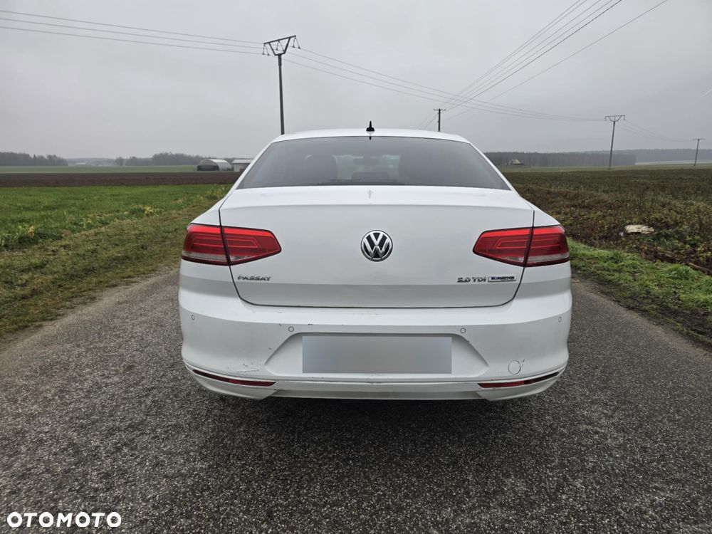 Volkswagen Passat 2.0 TDI (BlueMotion Technology) Comfortline - 4