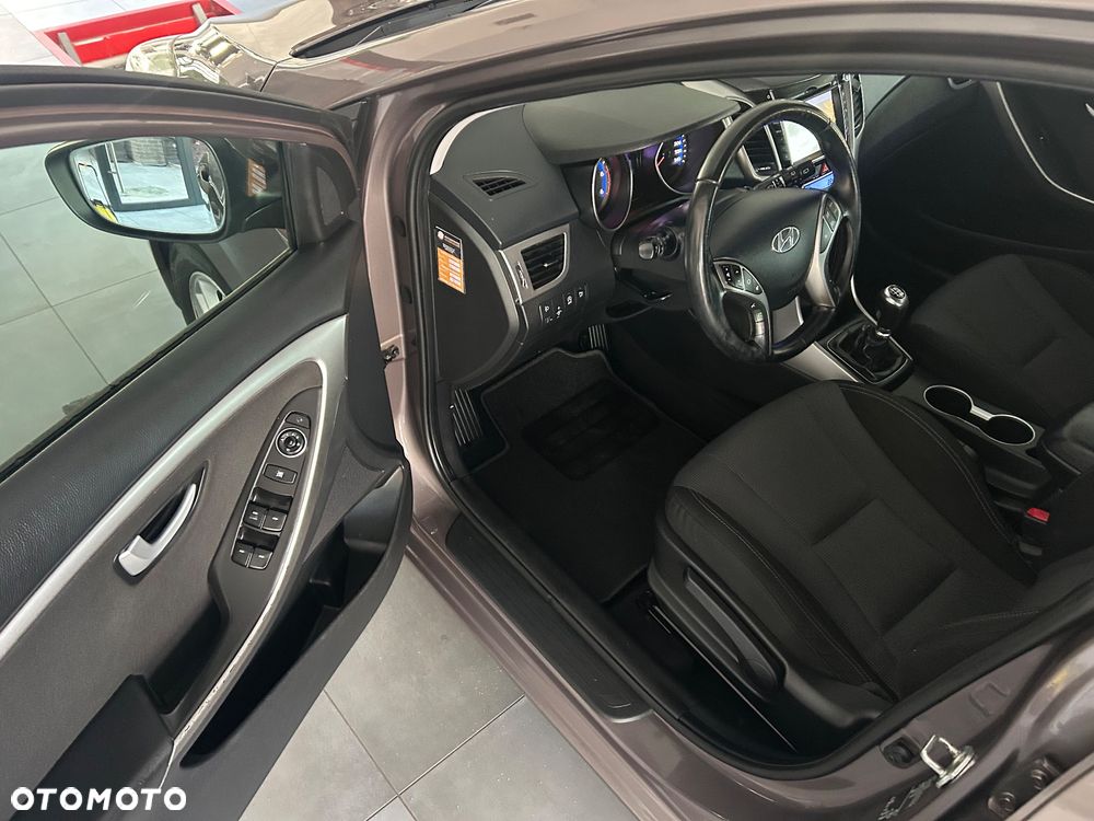 Hyundai i30 1.6 CRDi BlueDrive Classic - 16
