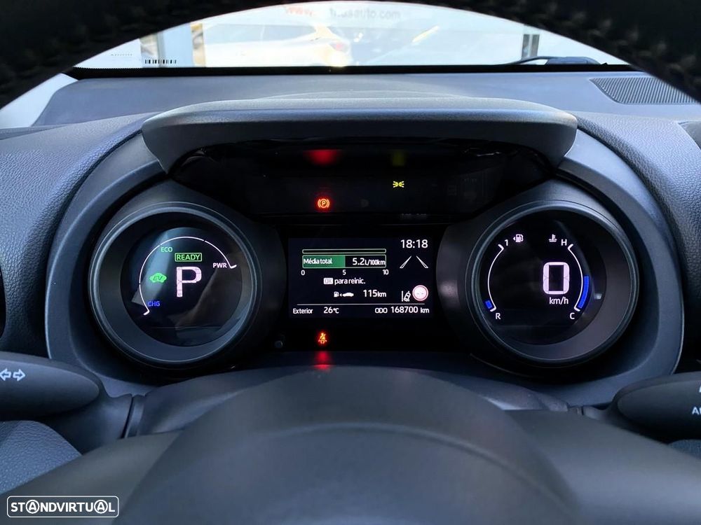 Toyota Yaris 1.5 HSD Exclusive - 26