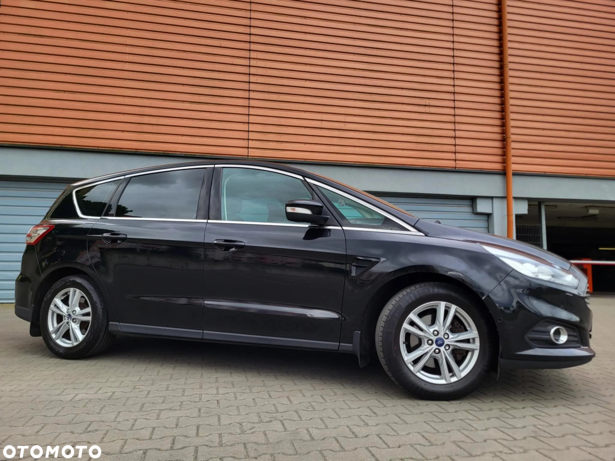 Ford S-Max 2.0 TDCi Titanium PowerShift - 12