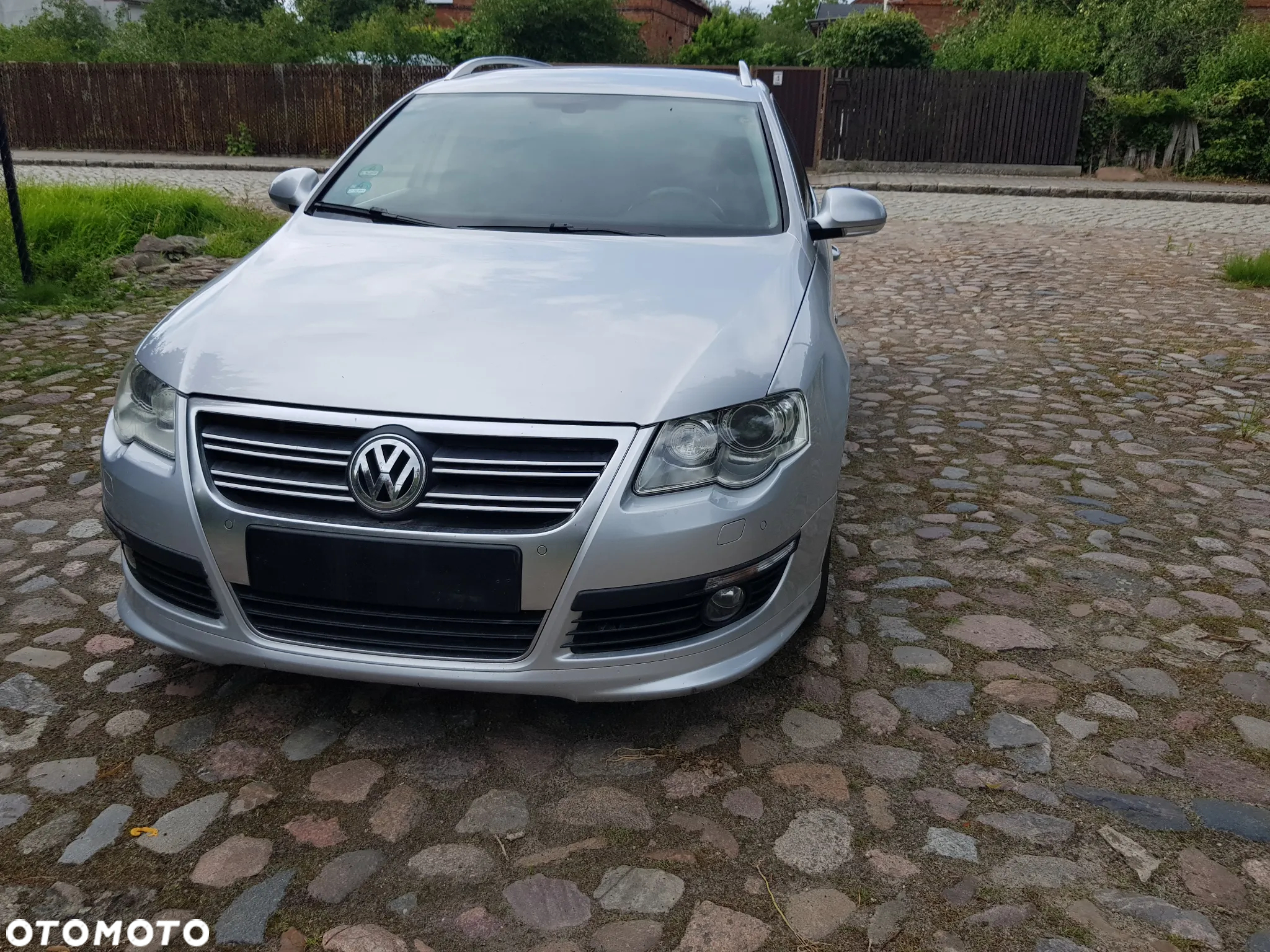 Volkswagen Passat Variant 1.8 TSI Automatik R-Line Edition - 2