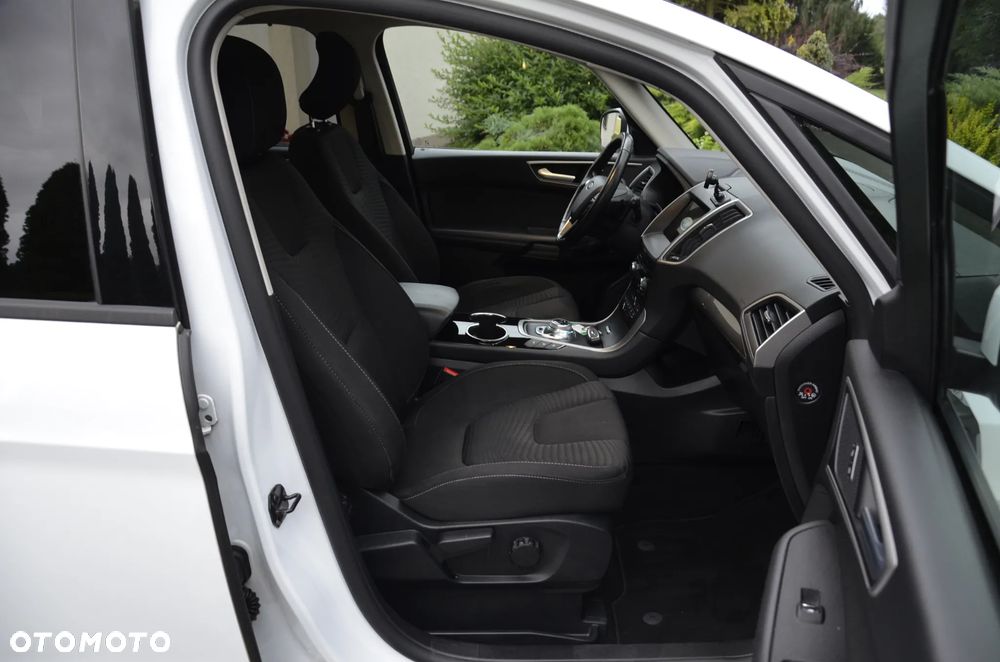 Ford S-Max 2.0 EcoBlue Titanium - 19