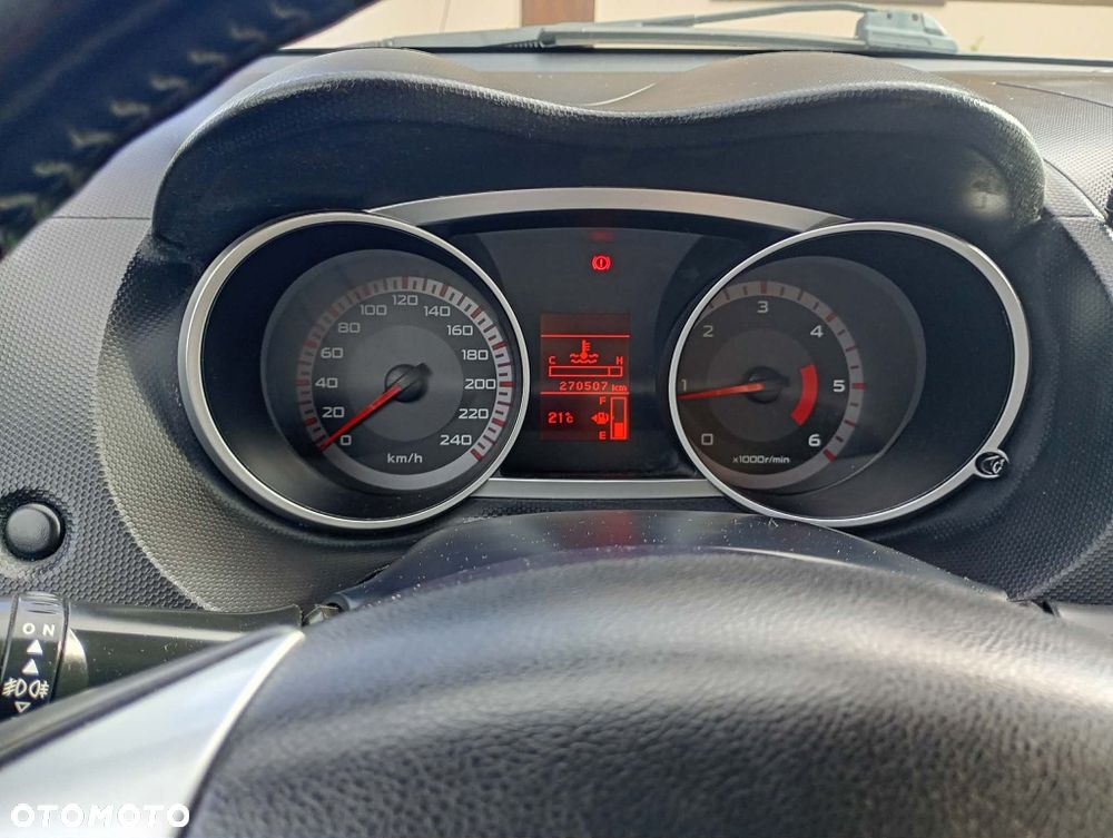 Peugeot 4007 - 7
