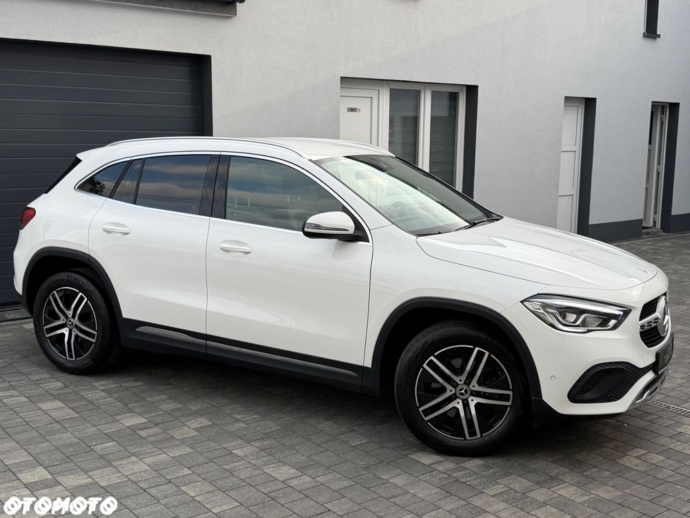 Mercedes-Benz GLA 220 d Progressive - 35