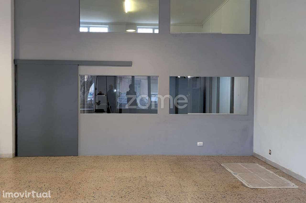 Armazém para Arrendamento no Fanqueiro – Loures Excelente Localizaç... - Grande imagem: 4/21