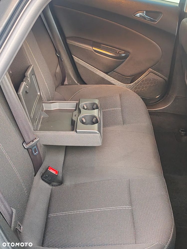 Opel Astra - 16