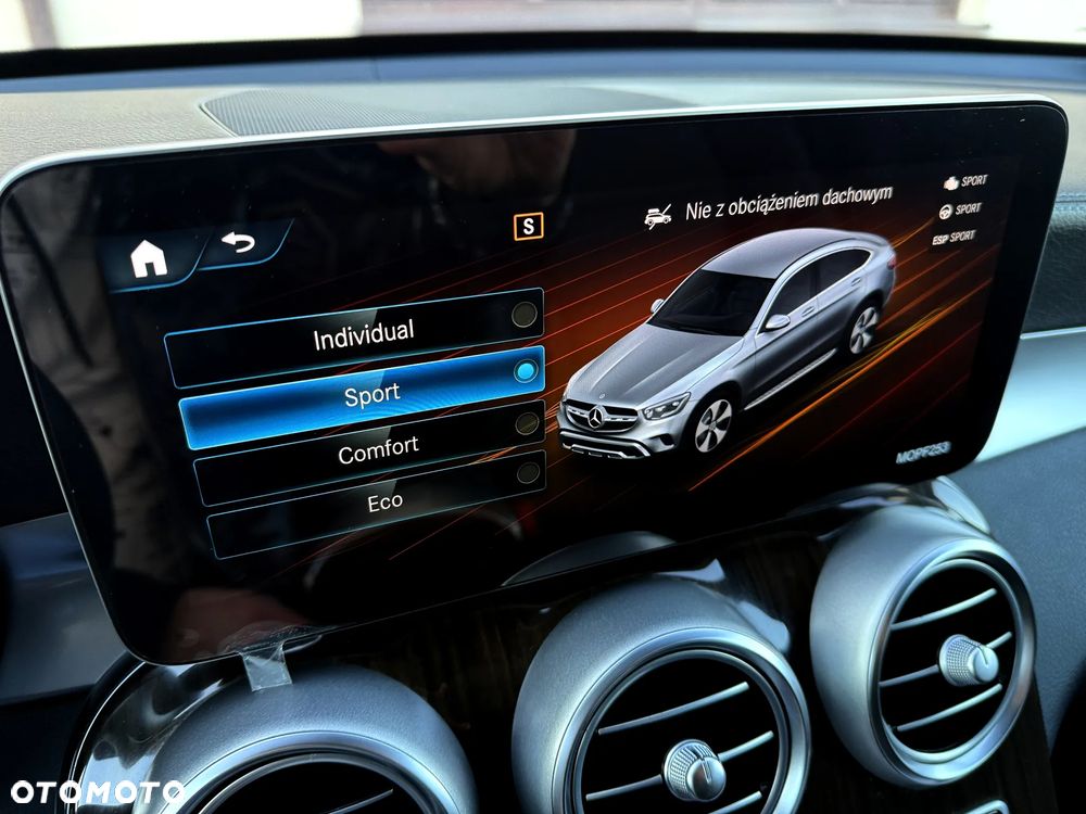 Mercedes-Benz GLC - 27