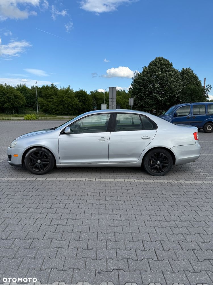 Volkswagen Jetta 2.5 - 4