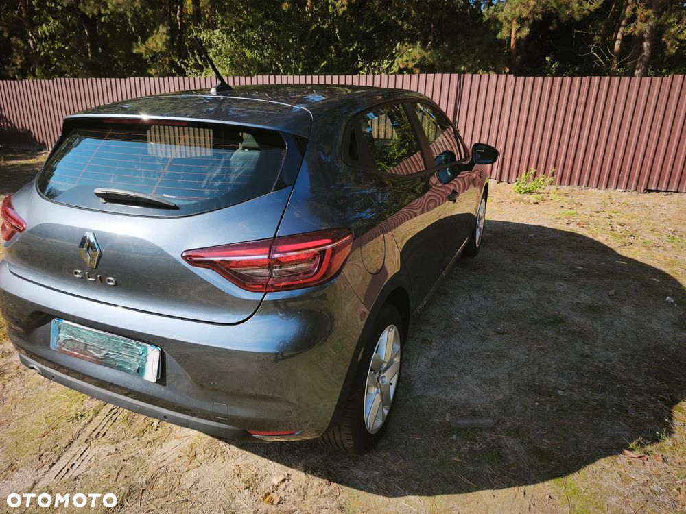 Renault Clio - 10