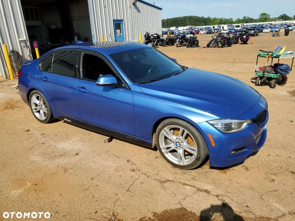 BMW Seria 3 328i xDrive Sport-Aut - 2