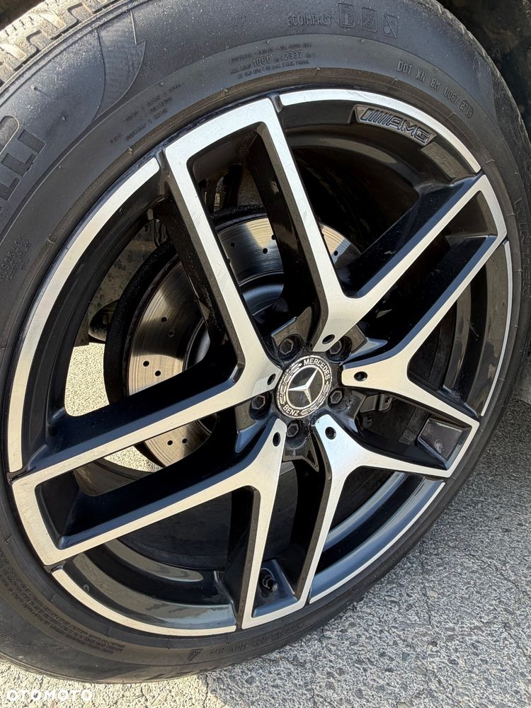 Mercedes-Benz GLE - 35