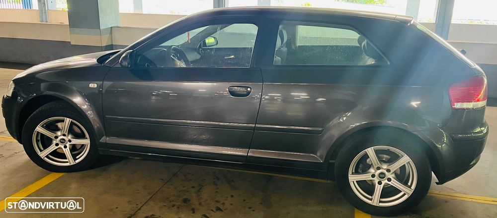 Audi A3 2.0 TDI Attraction - 4