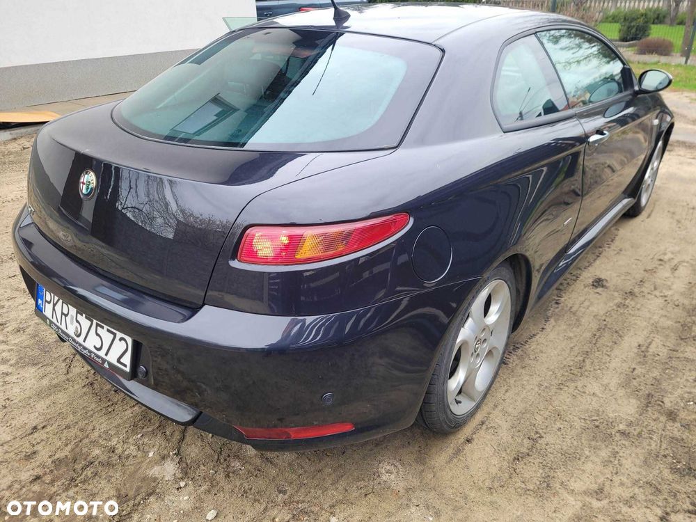 Alfa Romeo GT - 2