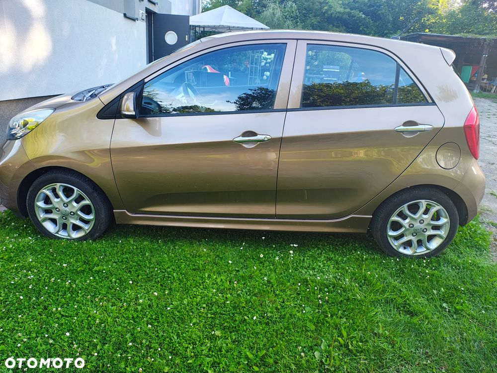 Kia Picanto 1.2 Fifa World Cup Edition - 6