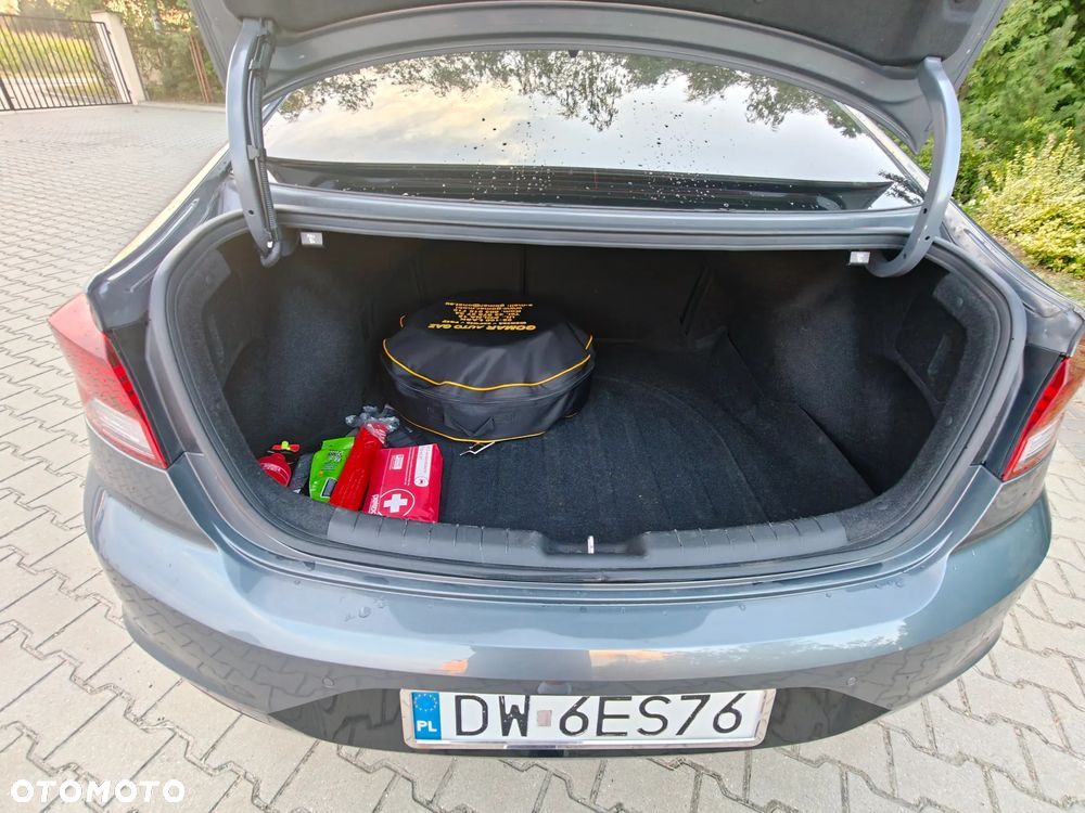 Hyundai Elantra 1.6 Style - 5
