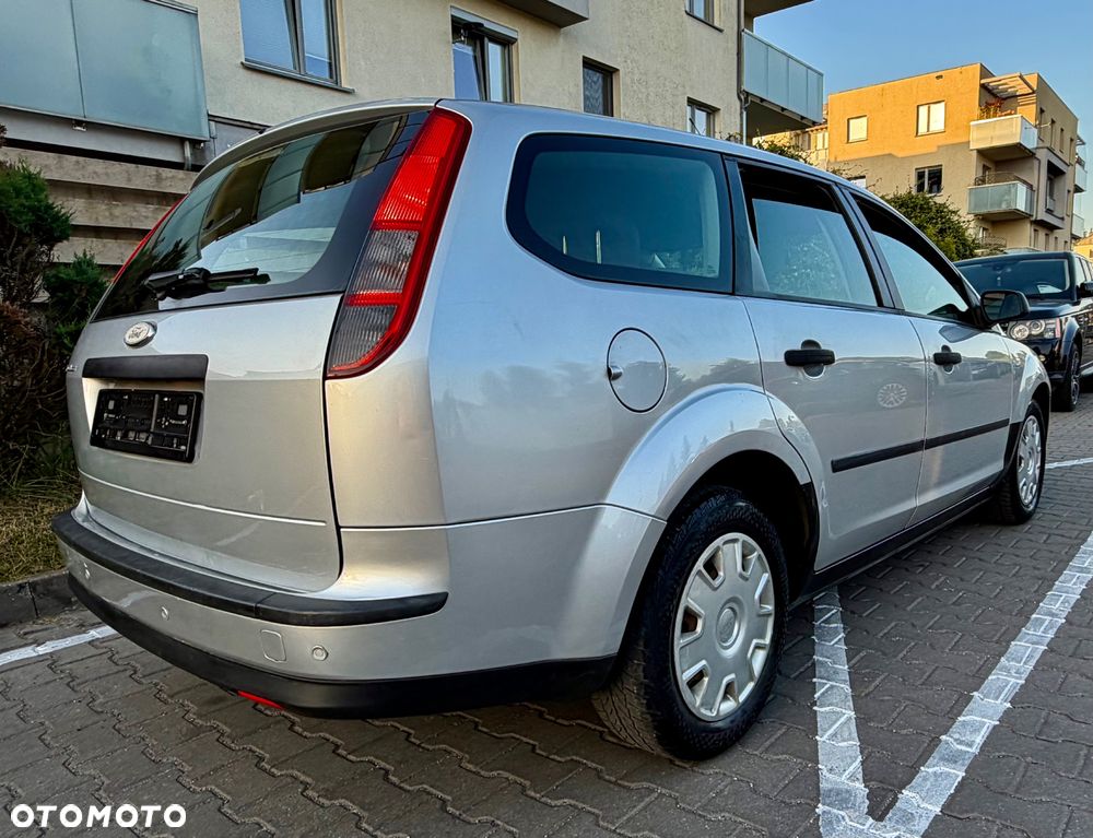 Ford Focus 1.6 16V Trend - 3