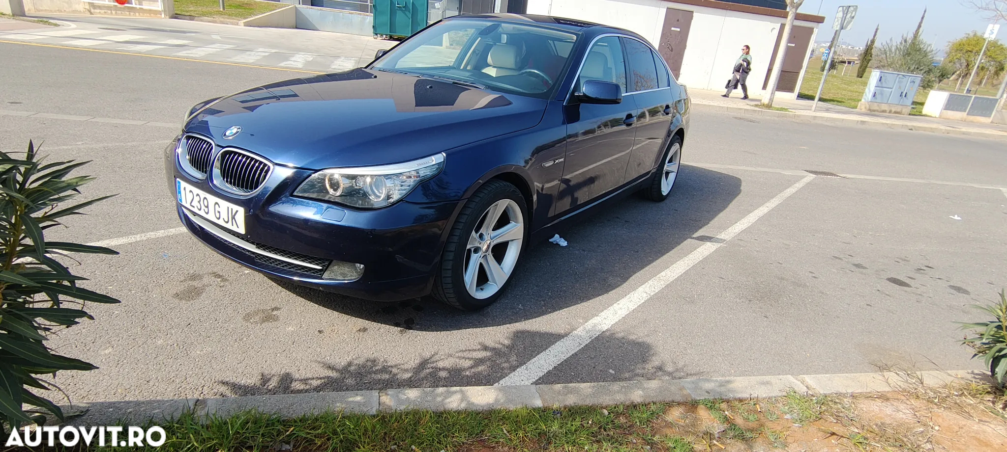 BMW Seria 5 525d xDrive - 4
