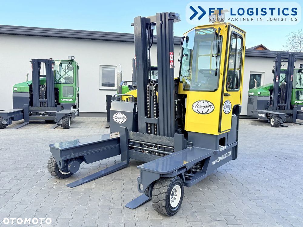 Combilift WÓZEK CZTEROKIERUNKOWY - WIELOKIERUNKOWY | COMBILIFT C4000 | DIESEL | TRIPLEX 5550MM | POZYCJONER WIDEL | WOLNY SKOK | NOWE OPONY | PO SERWISIE | STAN IDEALNY | Szeroka oferta wózków czterokierunkowych i bocznych, dopasowanych do różnorodnych potrzeb i zastosowań - 4