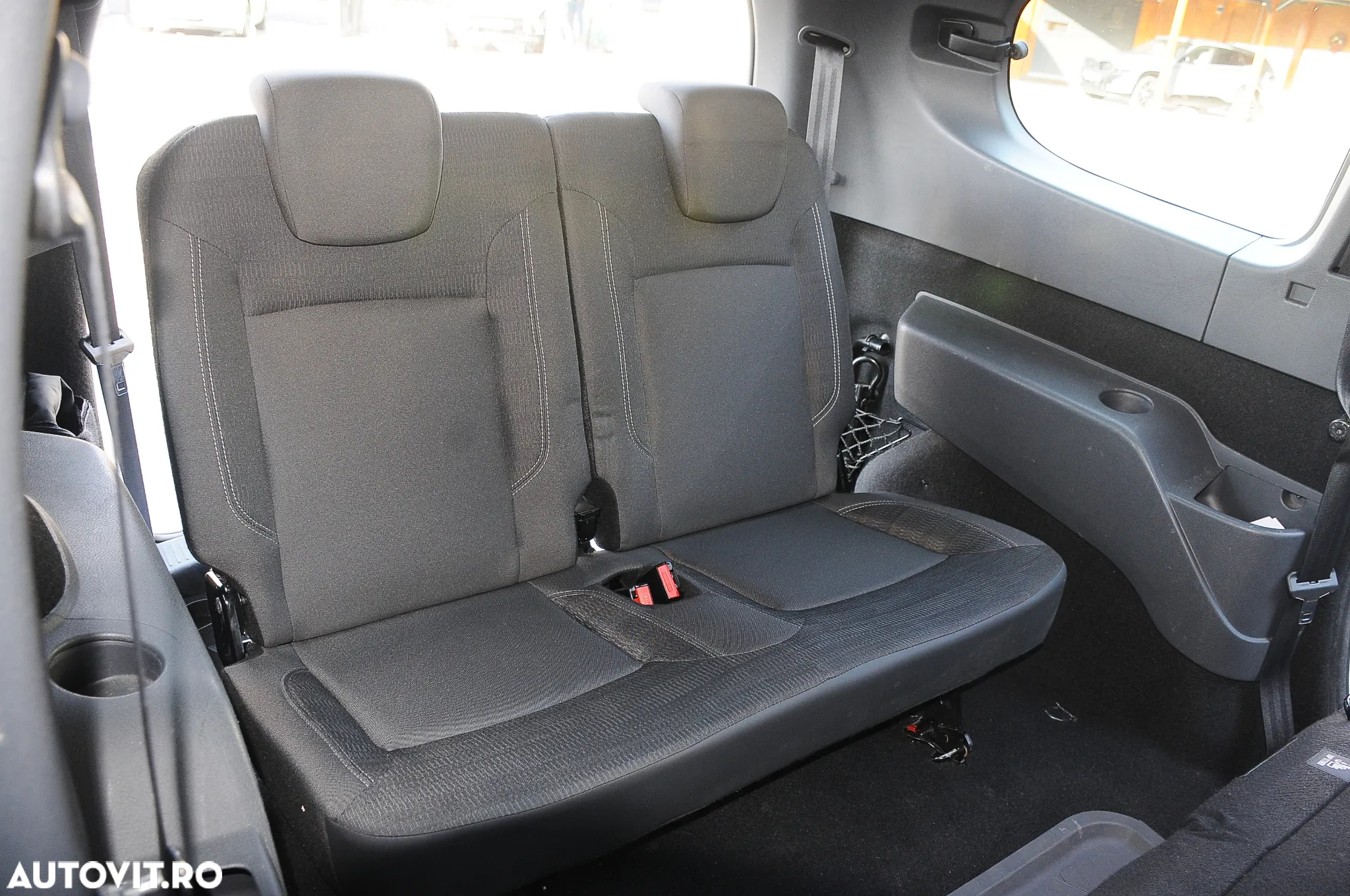 Dacia Lodgy 1.5 dCi 90 CP Ambiance - 15