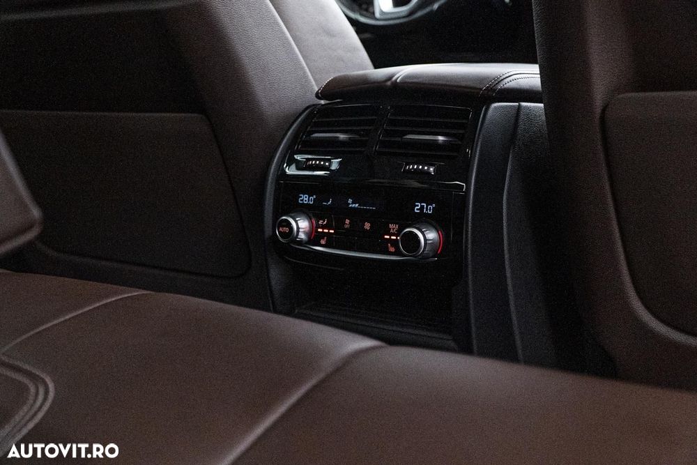 BMW Seria 5 530e iPerformance Aut. Luxury Line - 14