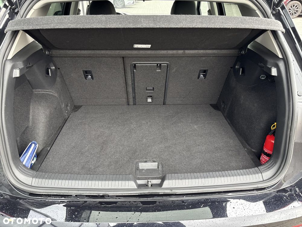Volkswagen Golf VIII 1.5 TSI EVO Life - 17