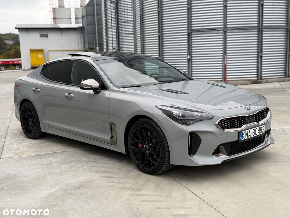 Kia Stinger 3.3 T-GDI V6 GT AWD - 18