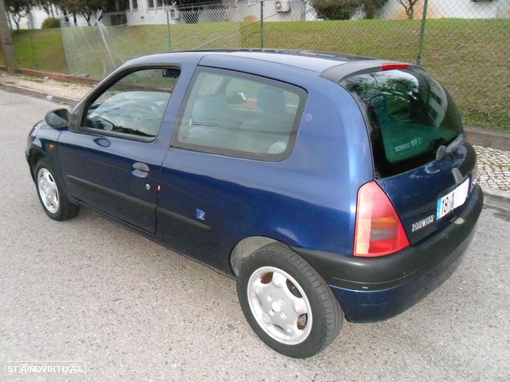 Renault Clio 1.2 MTV - 12