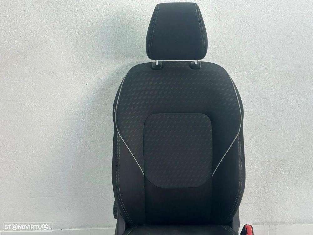 Conjunto Bancos - Ford Fiesta VII (2018) - 12