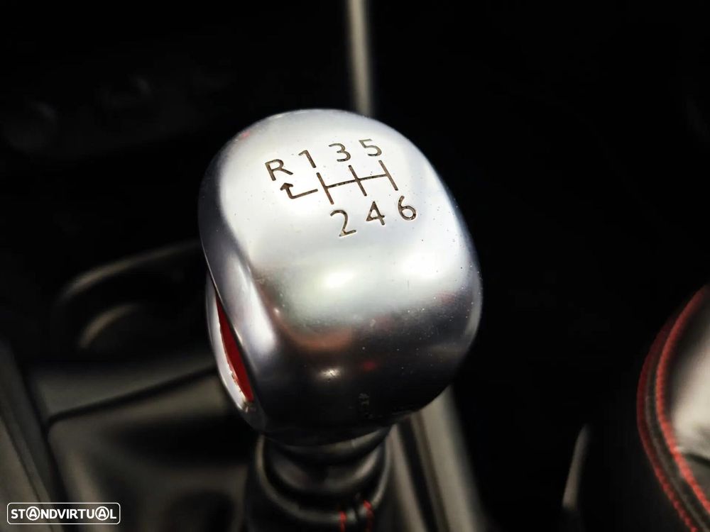 Peugeot 208 1.6 THP GTi Limited Edition - 40