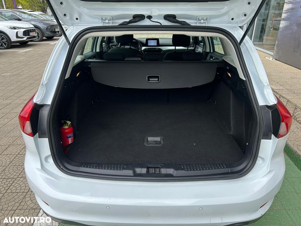 Ford Focus 1.0 EcoBoost Trend - 12