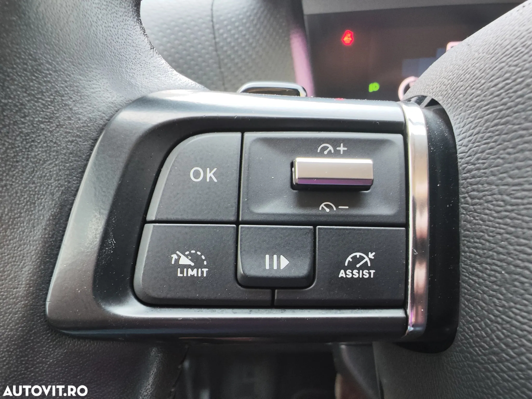 Citroën C4 BlueHDi 130 Stop&Start EAT8 FEEL PACK - 22
