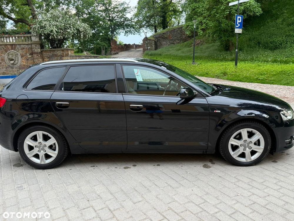 Audi A3 Sportback - 3