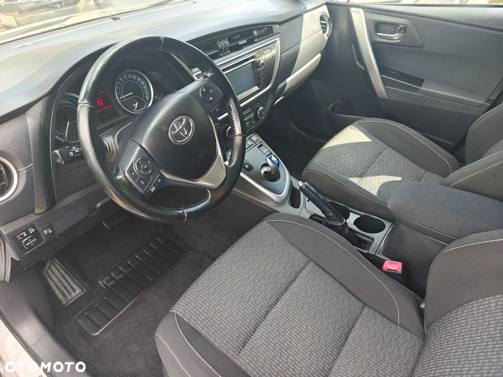 Toyota Auris - 15