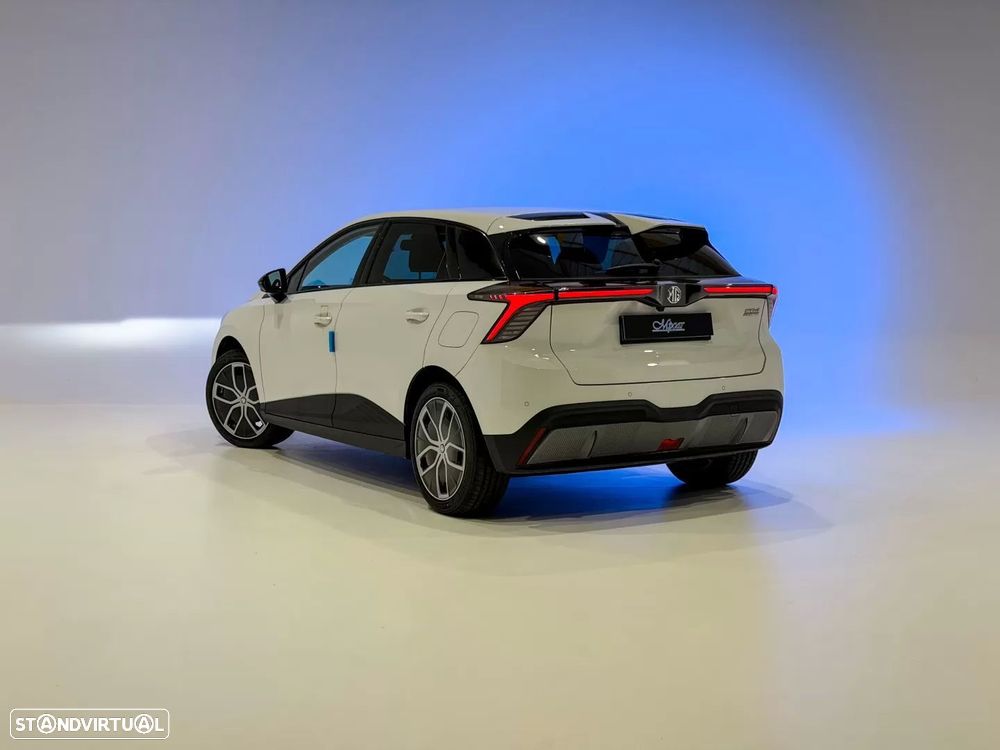 MG MG4 64 kWh Luxury - 3