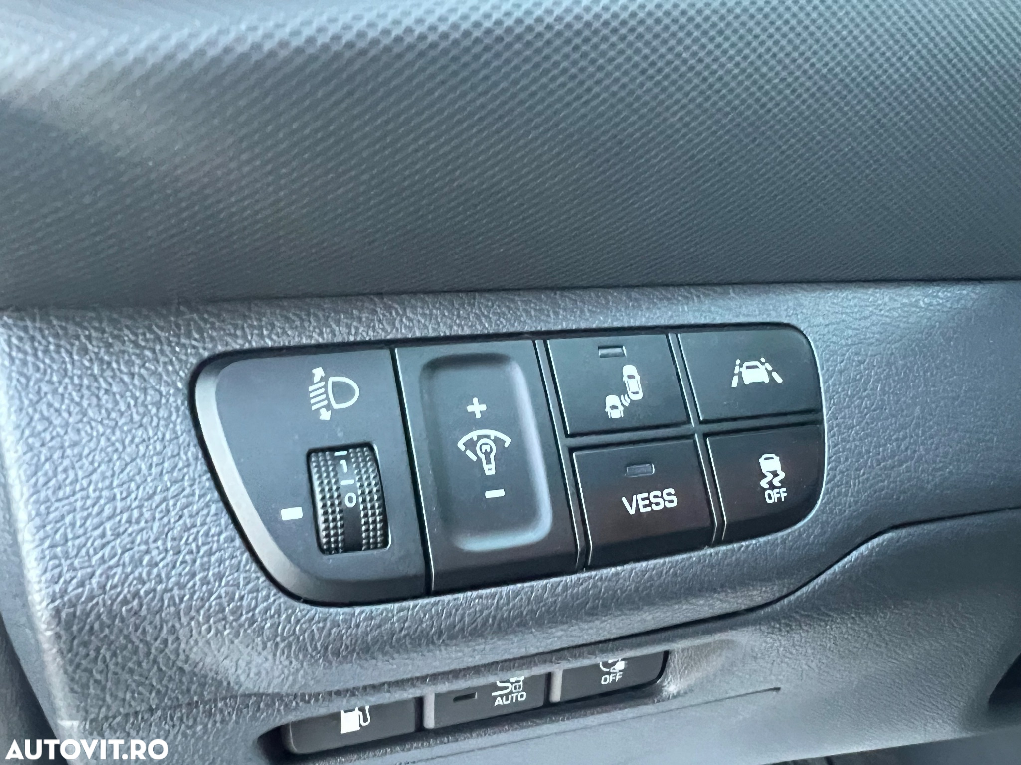 Hyundai IONIQ Plug-In Hybrid 1.6 141CP Exclusive - 23