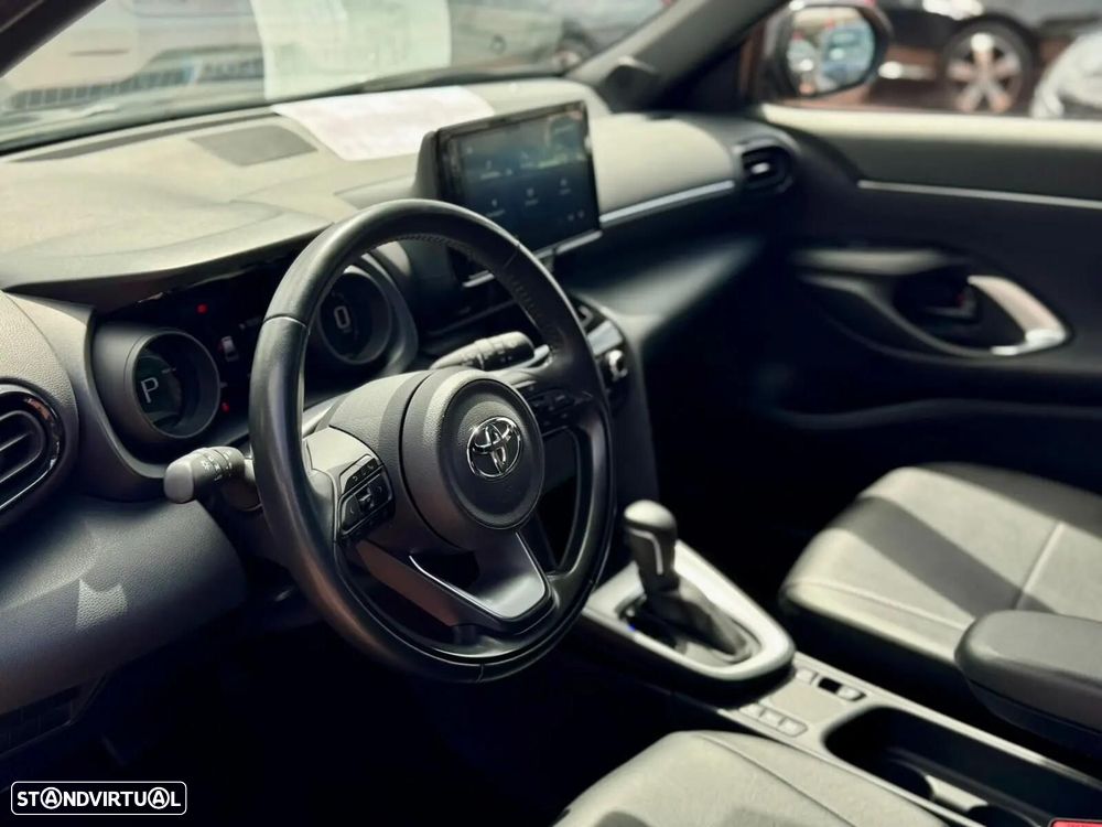 Toyota Yaris Cross 1.5 HDF Comfort - 21