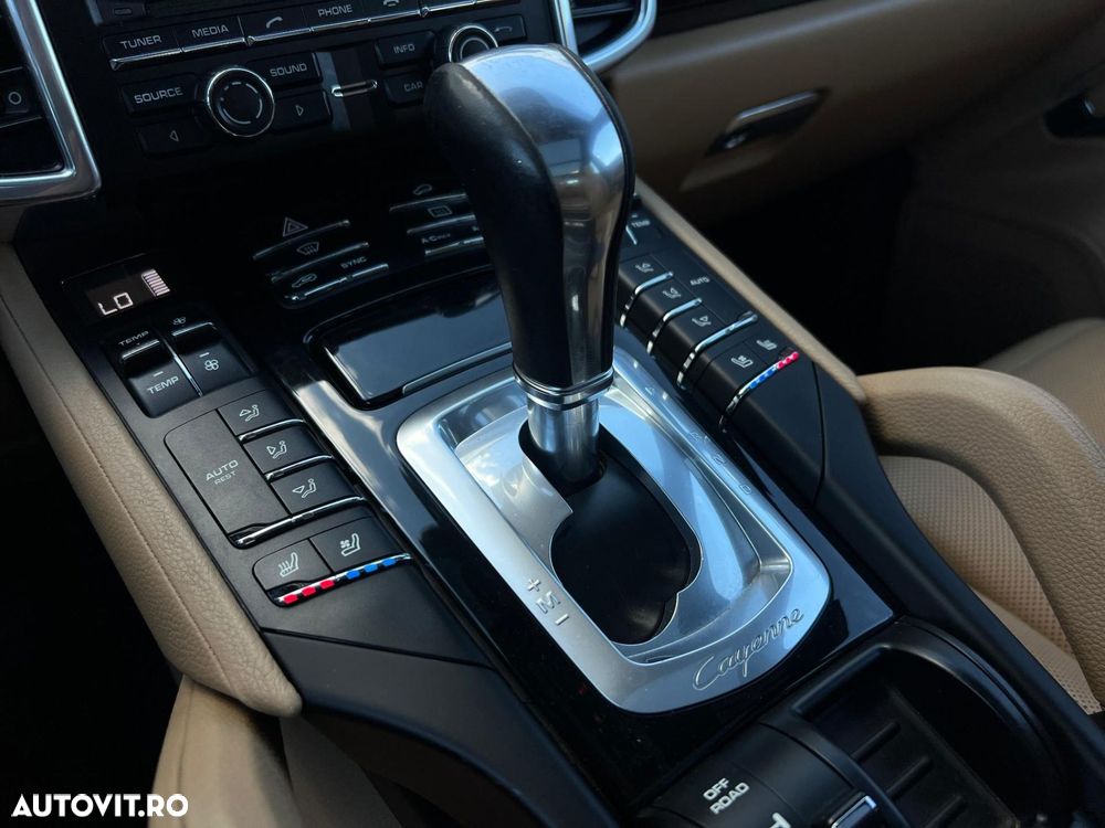 PORSCHE Cayenne 2016 — imagine 46