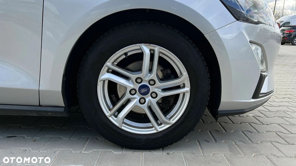 Ford Focus 1.0 EcoBoost Trend - 25