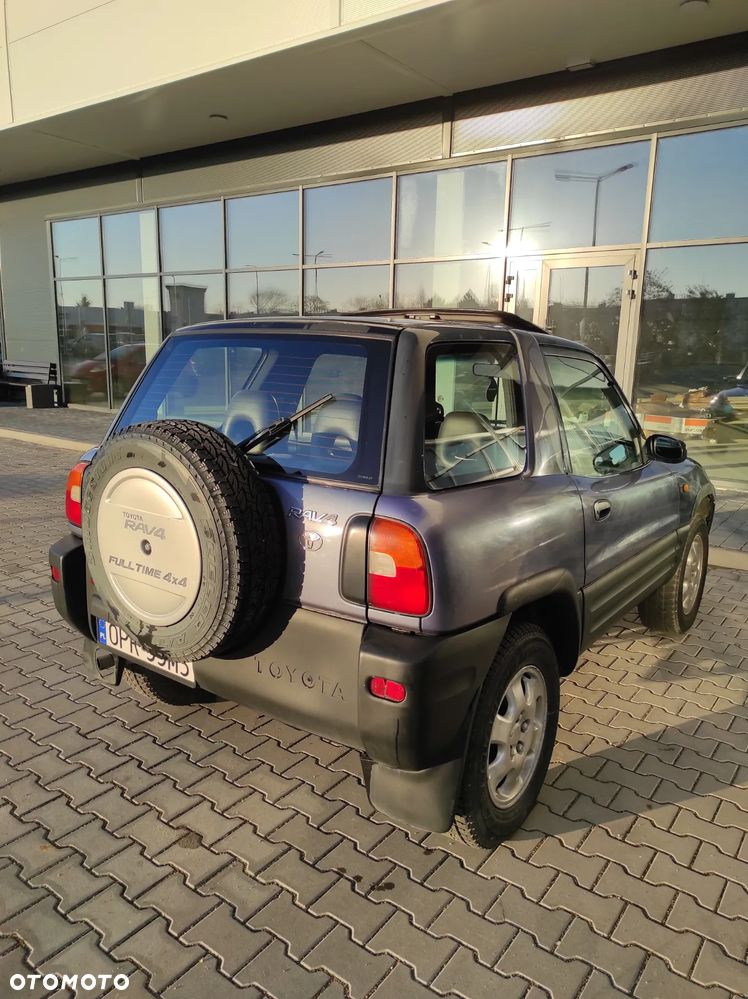 Toyota RAV4 2.0 - 16